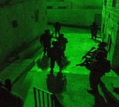 Israeli Soldiers Abduct Sixteen Palestinians In The West Bank