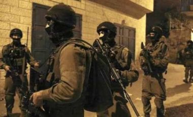 Army abducts 13 Palestinians, confiscates 2 cars, impedes farmers and government workers