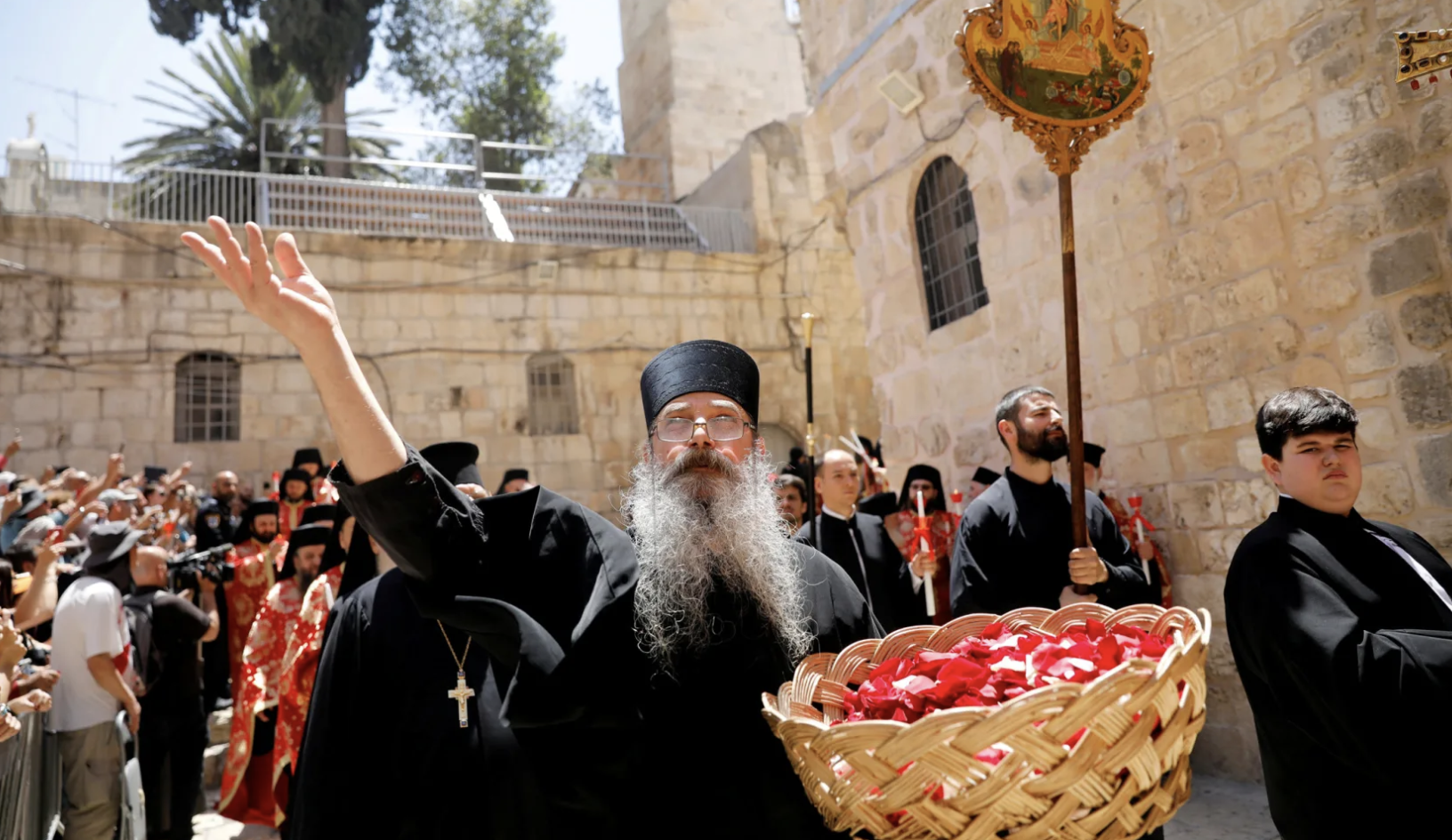 Holy sepulchre. Куклия Иерусалим храм гроба Господня. Христианский квартал в Иерусалиме. Вид на храм гроба Господня в Иерусалиме.