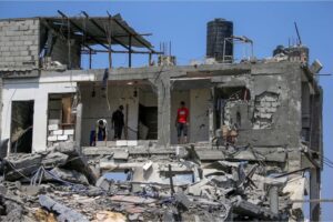 Palestinians return to ruined homes in Gaza’s Maghazi refugee camp