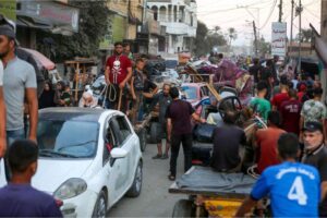 Palestinians evacuate patients from Al-Aqsa Hospital after the Israeli army demanded evacuation in an area east of Deir el-Balah, Gaza, on August 25, 2024 [Ashraf Amra/Anadolu]