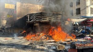 Israeli forces started a fire in the central vegetable market in the city, besides destroying about 70% of the streets and infrastructure.