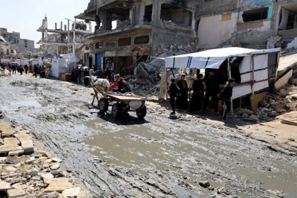 Under Israel’s siege, Gaza is flooded with sewage water: Gaza in limbo Day 14