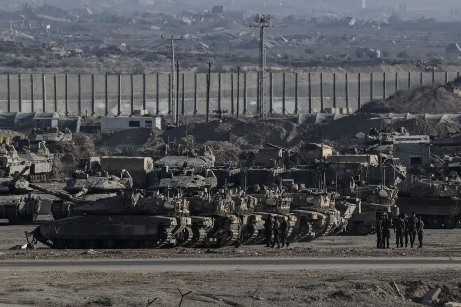 Tanks and armored vehicles belonging to the Israeli army mobilize near the Gaza border, on September 15, 2025.