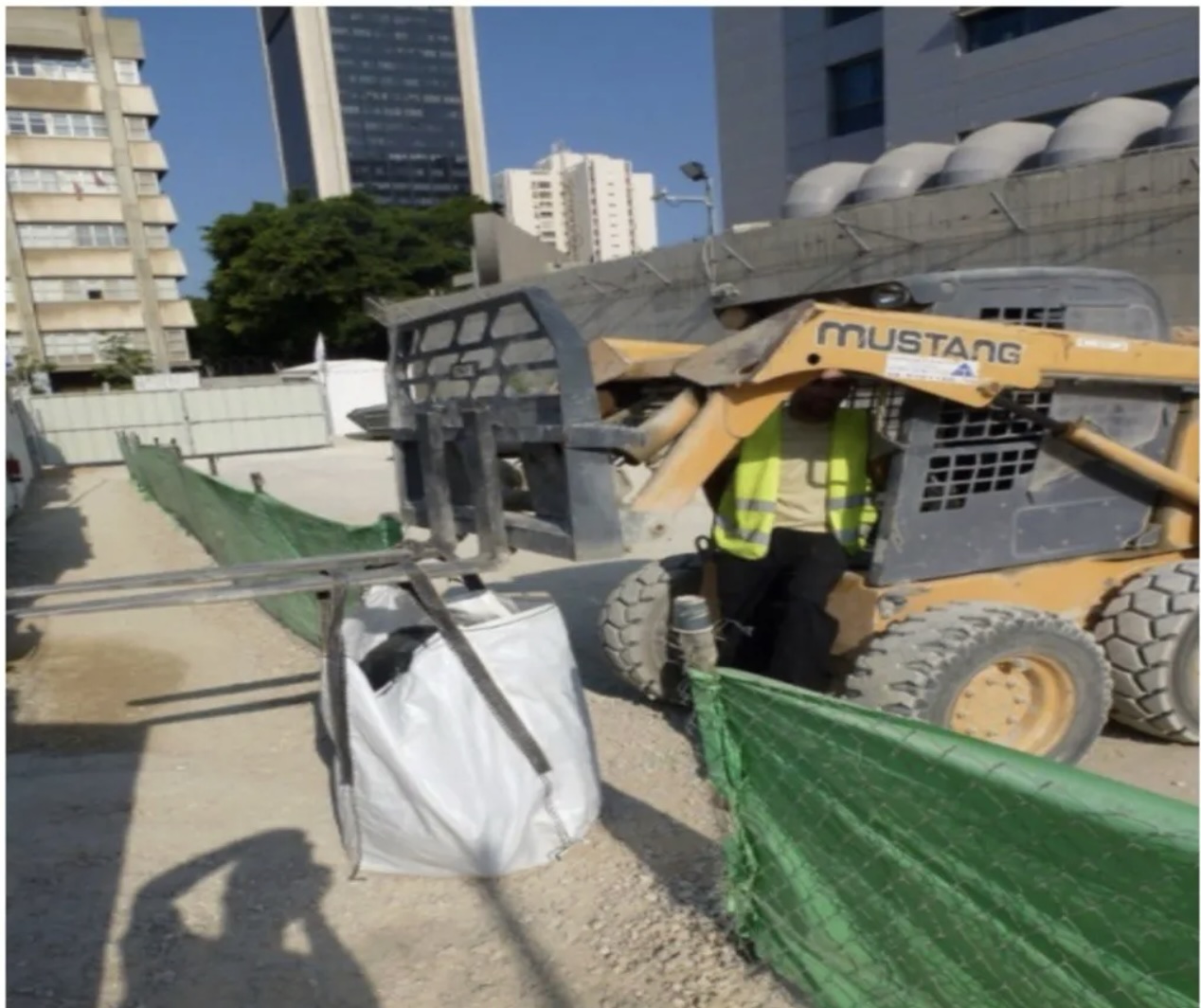 Analysis of an image from a 2013 U.S. Army Corps of Engineers study reveals that a “basement test site” for the planned construction of Site 81 is located at the current site of the Da Vinci towers.