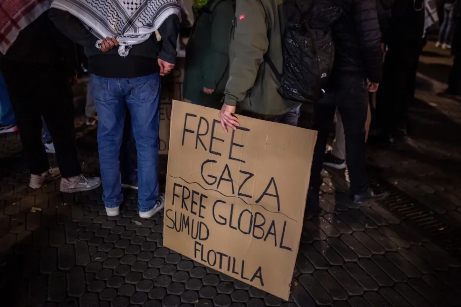 Pro-Palestine demonstrators take part in a protest in support of the Global Sumud Flotilla, on October 02, 2025 in Dusseldorf, Germany.