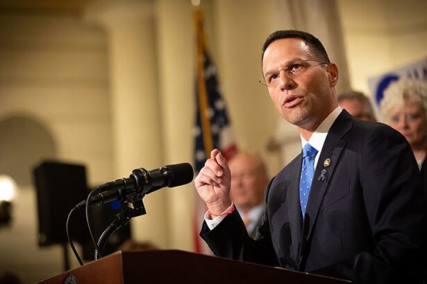 The Neocon Wooing of Josh Shapiro