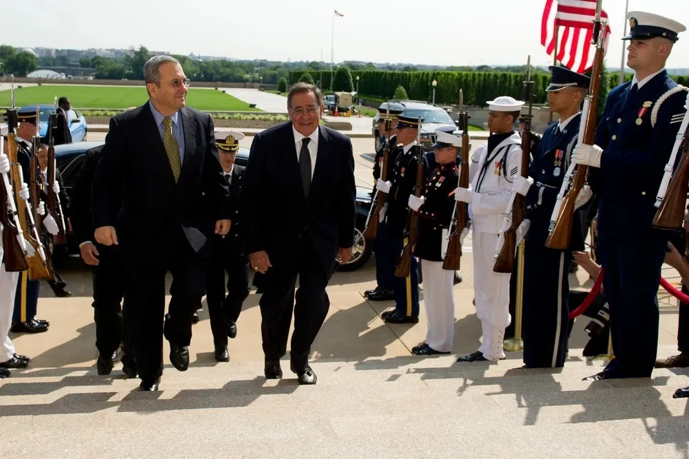 Koren stayed in Epstein’s apartment for a third time in September 2015. Barak visits the White House with Leon Panetta, May 17, 2012. Photo: Public domain.