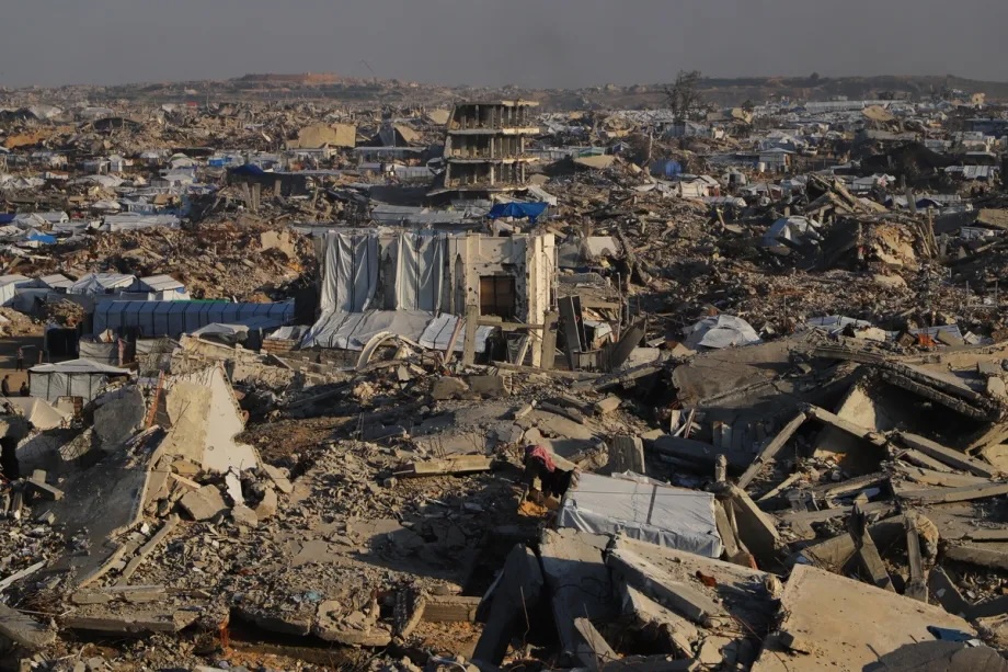 A view of the ruins where many displaced Palestinians struggle in the aftermath of Israeli attacks in the city of Beit Lahia, Gaza on December 26, 2025.