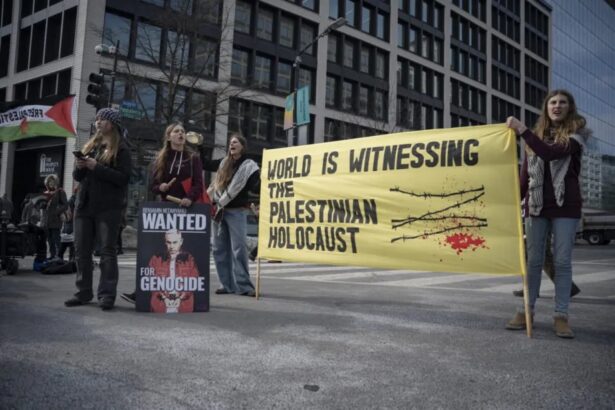Under Trump, Green Card Seekers Face New Scrutiny for Views on Israel