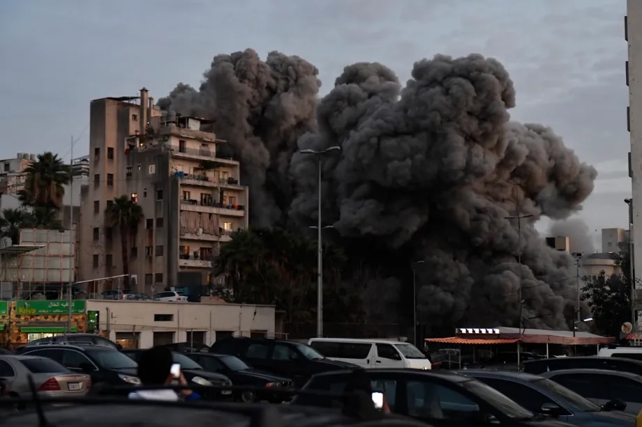 Israeli military bombed a high-rise building after ordering evacuation and issuing a threat of attack in Bashura, one of Beirut’s central neighborhoods, Lebanon on March 18, 2026.