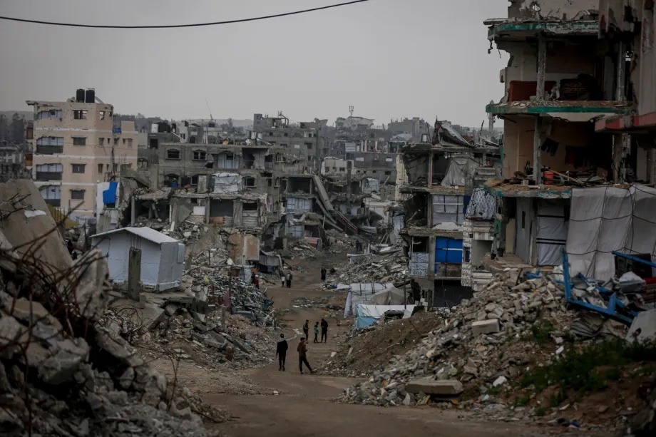 Palestinians living in the Sheikh Radwan neighborhood struggle to maintain daily life amid widespread destruction, in Gaza City, Palestine, on March 29, 2026.