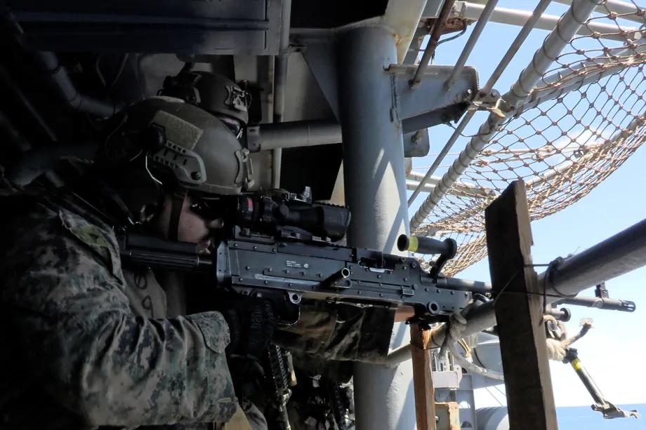 The United States announces that the amphibious assault ship USS Tripoli, carrying 3,500 U.S. troops, has reached the area of responsibility of U.S. Central Command in the Middle East on March 2026.