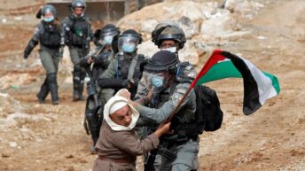 Israeli Soldiers Abduct Many Palestinians in Occupied West Bank