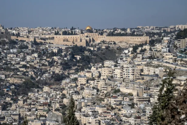 Palestinians in Jerusalem receive only 7% of housing units