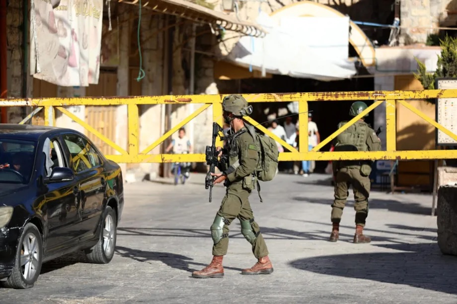 Israeli army closes the entrance to Old City area with barricades, restricting the movement of Palestinians on the second day of Eid al-Adha in Hebron, West Bank, Palestine on May 28, 2026