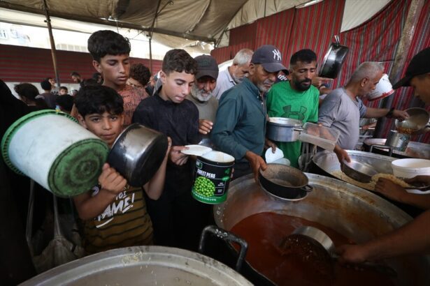Israel kills, injures women and children in Gaza “safe” zone – Daily Update
