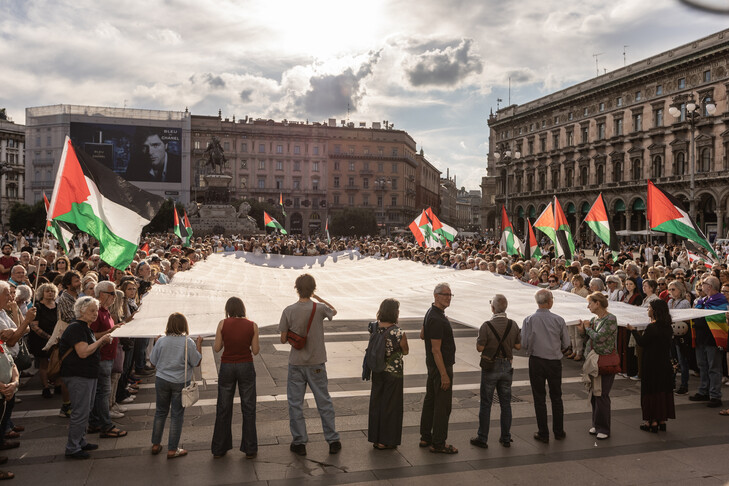 A crowd gathers in Milan's Piazza Duomo for a demonstration in memory of Palestinian children who were victims of Israeli attacks, June 5, 2026