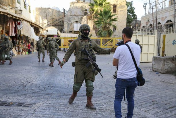 15 articles a day: The extent of the Israeli army’s media interference 15 articles a day: The extent of the Israeli army’s media interference