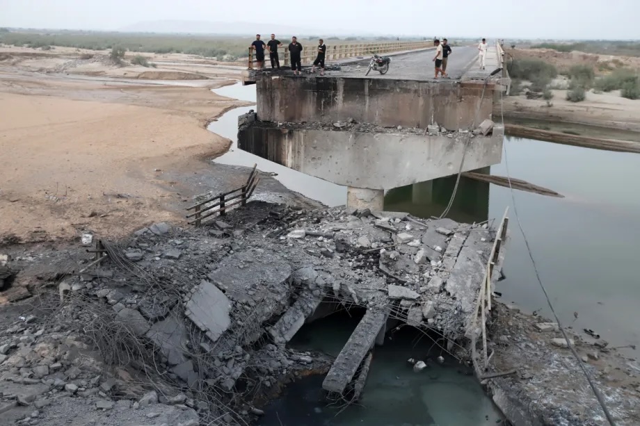 The bridge linking Bandar Abbas and Kehuristan, rendered unusable in a US strike, in Iran’s Hormozgan province, on July 19, 2026.