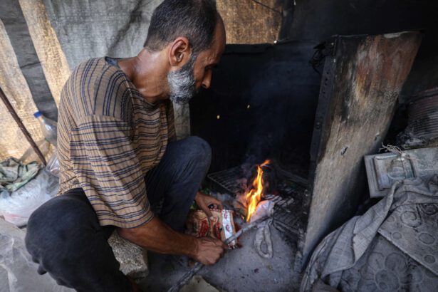 Israel Restricts Cooking Gas Into Gaza, So We Must Burn Toxic Plastic to Cook Israel Restricts Cooking Gas Into Gaza, So We Must Burn Toxic Plastic to Cook