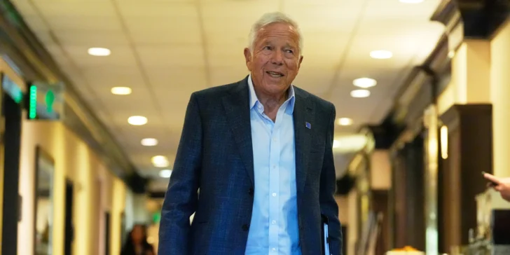 An analysis of tax forms by The Intercept show Kraft’s charity and LLC have donated to Friends of the IDF and AIPAC’s super PAC. An analysis of tax forms by The Intercept show Kraft’s charity and LLC have donated to Friends of the IDF and AIPAC’s super PAC.
