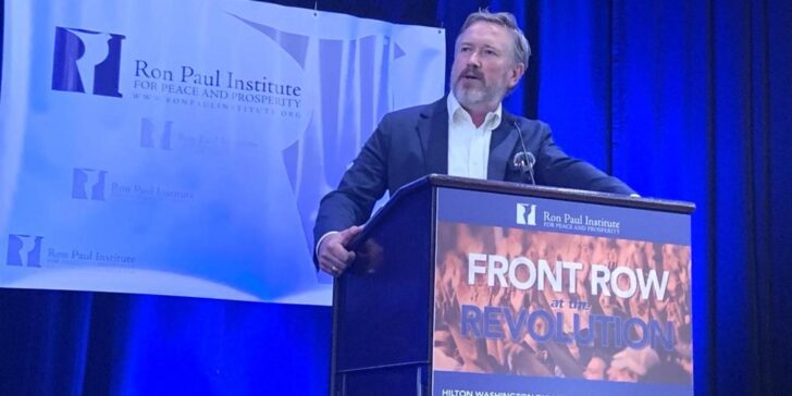 Massie, Kent join ex-officials lighting up Ron Paul ‘revolution’