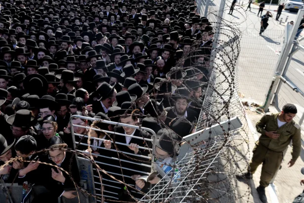 CIA Report Warns Israel Could Head Toward Civil War, Total Collapse